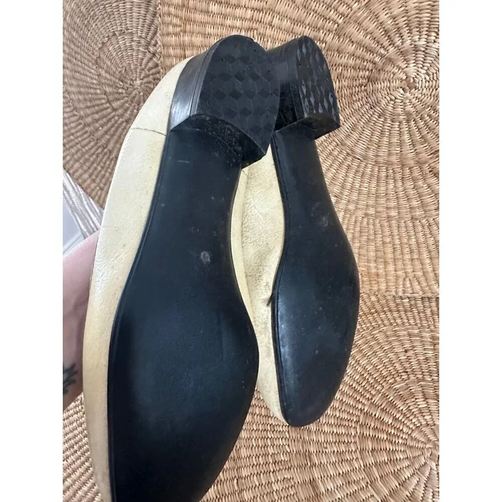 Vintage Majestic women’s size 6 flats